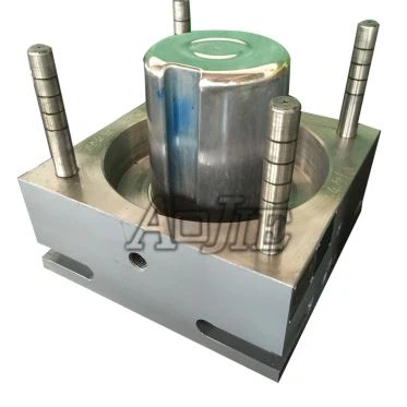 Okrúhla plastová forma na vedro